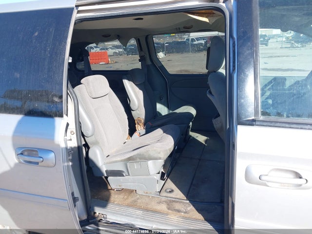 44174698 :رقم المزاد ، 2A4GP44R77R275708 vin ، 2007 Chrysler Town & Country Lx مزاد بيع