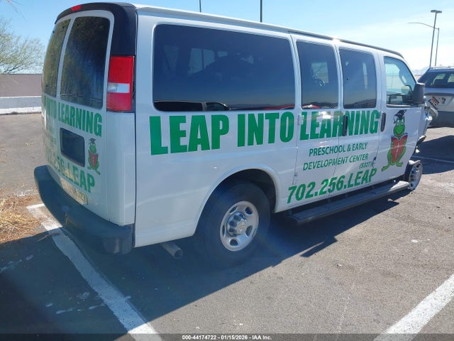 1GAWGEFP3N1179670 Chevrolet Express Passenger Rwd 2500 Regular Wheelbase Ls
