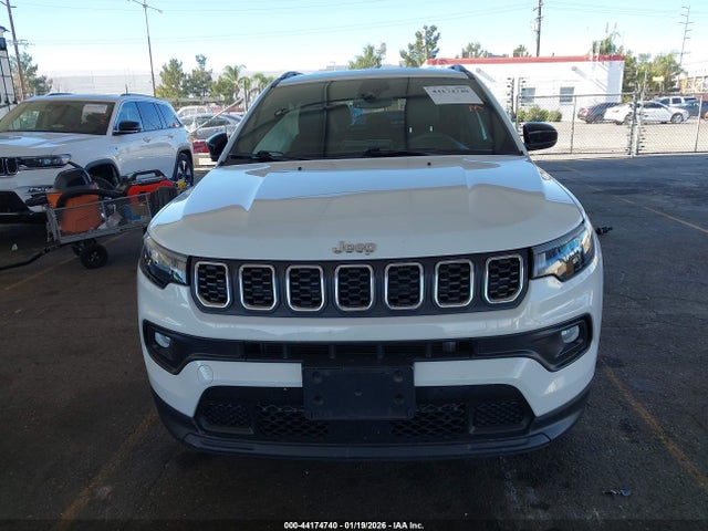 Jeep Compass Latitude 4x4 2024 3C4NJDBN1RT104838 Image 13