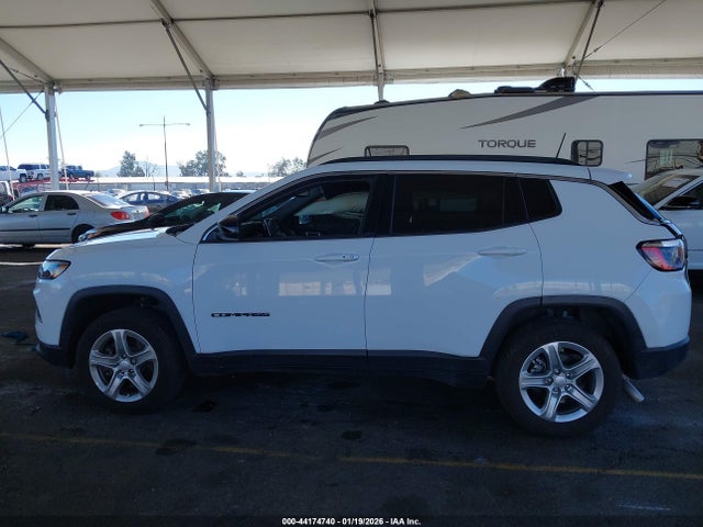 Jeep Compass Latitude 4x4 2024 3C4NJDBN1RT104838 Image 15