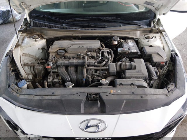 5NPLL4AG4NH072143 Hyundai ELANTRA SE