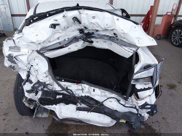 5NPLL4AG4NH072143 Hyundai ELANTRA SE