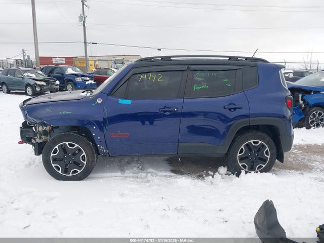 ZACCJBCB8HPG28414 Jeep Renegade Trailhawk 4x4