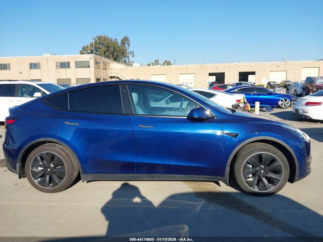 44174805 :رقم المزاد ، 7SAYGDEE0NF361380 vin ، 2022 Tesla Model Y Long Range Dual Motor All-wheel Drive مزاد بيع