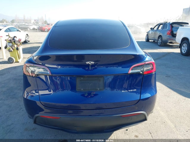 44174805 :رقم المزاد ، 7SAYGDEE0NF361380 vin ، 2022 Tesla Model Y Long Range Dual Motor All-wheel Drive مزاد بيع