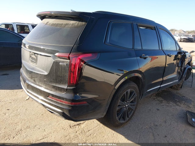 2021 CADILLAC XT6 1GYKPCRS3MZ215572 Photo 3