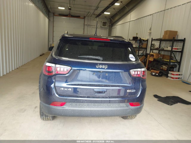 Jeep Compass Latitude 4x4 2018 3C4NJDBB7JT331882 Image 17