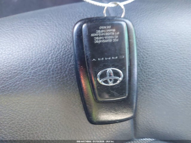 4T1M11AK6LU388073 Toyota CAMRY SE