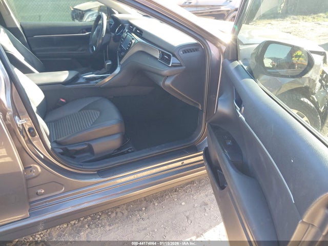 4T1M11AK6LU388073 Toyota CAMRY SE
