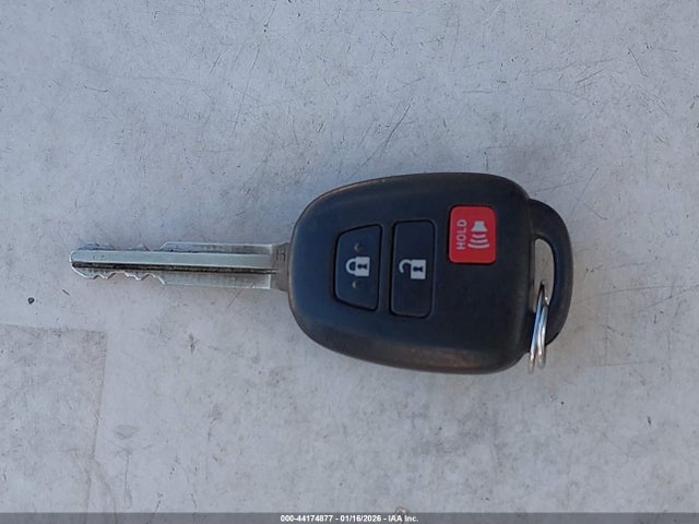 JTDKDTB3XJ1617620 Toyota Prius C Two