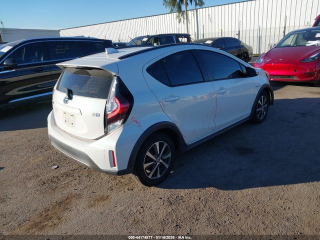 JTDKDTB3XJ1617620 Toyota Prius C Two