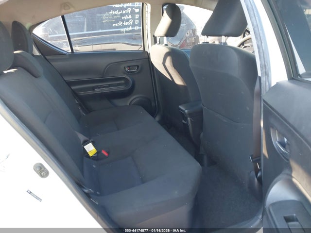 JTDKDTB3XJ1617620 Toyota Prius C Two