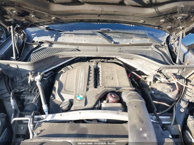 Продажа на аукционе авто 2015 Bmw X5 Xdrive35i, vin: 5UXKR0C57F0K68296, номер лота: 44174895