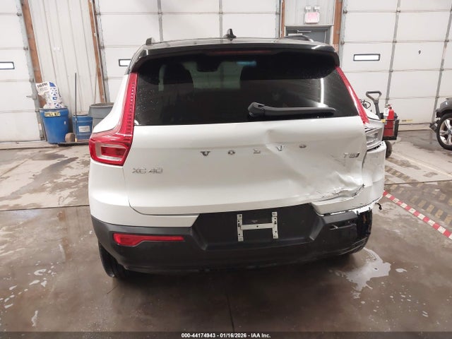 Auction sale of the 2021 Volvo Xc40 T5 R-design, vin: YV4162UM3M2617296, lot number: 44174943