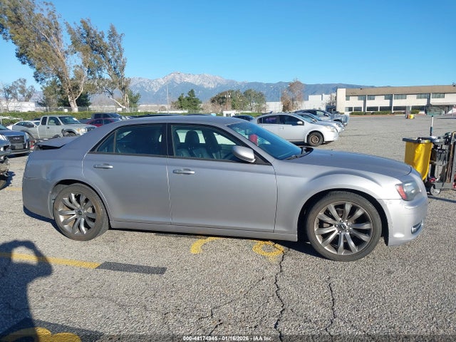 Продажа на аукционе авто 2014 Chrysler 300 300s, vin: 2C3CCABG9EH261011, номер лота: 44174945
