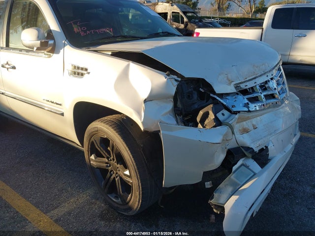 2010 CADILLAC ESCALADE 1GYUCCEF7AR138309 Photo 5