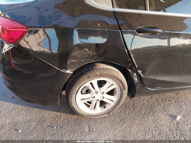 1G1BE5SM9H7279760 Chevrolet Cruze Lt Auto