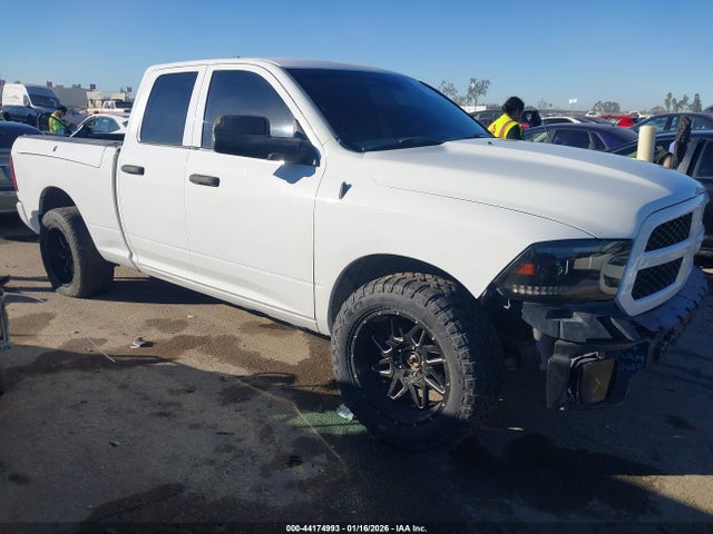 RAM 1500 Express 4x4 6'4 Box 2017 1C6RR7FT9HS837652 main image