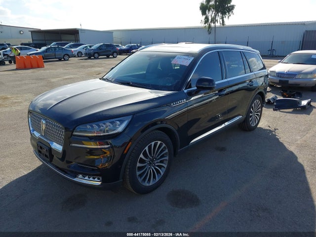 Lincoln Aviator Reserve 2020 5LM5J7WC1LGL09512 Image 2
