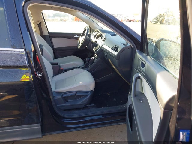 44175109 :رقم المزاد ، 3VV2B7AX1KM191386 vin ، 2019 Volkswagen Tiguan 2.0t Se/2.0t Sel/2.0t Sel R-line/2.0t Sel R-line Black مزاد بيع