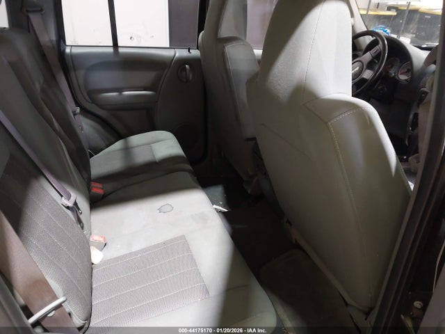44175170 :رقم المزاد ، 1J4GK48K87W589919 vin ، 2007 Jeep Liberty Sport مزاد بيع