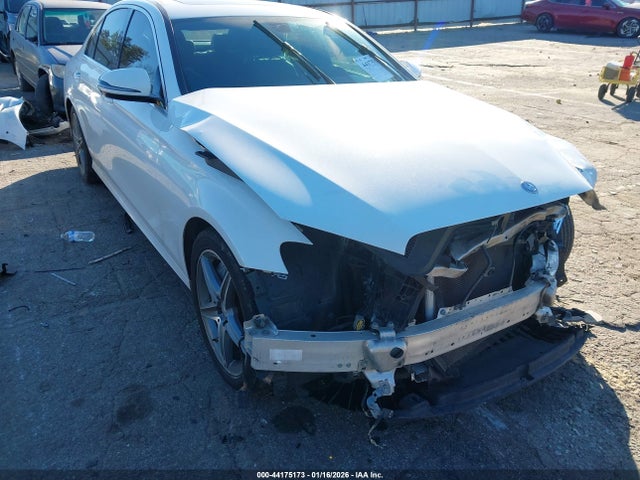 2017 Mercedes-benz E 300 მანქანა იყიდება აუქციონზე, vin: WDDZF4JB9HA049643, აუქციონის ნომერი: 44175173