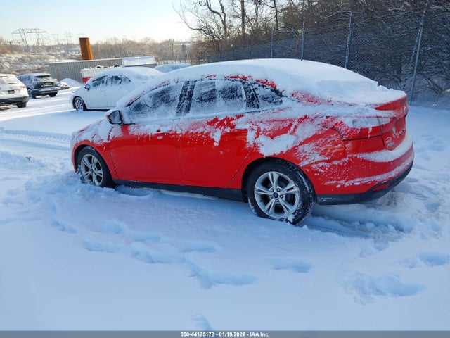 2014 FORD FOCUS 1FADP3F23EL238590 Photo 2