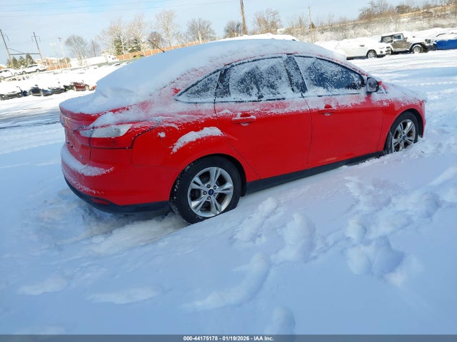 2014 FORD FOCUS 1FADP3F23EL238590 Photo 3