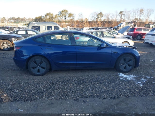 Tesla Model 3 Rear-wheel Drive 2023 5YJ3E1EA2PF679660 Image 12