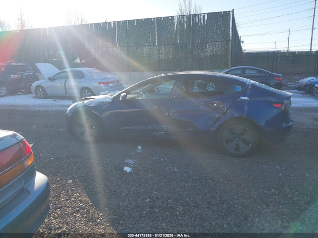 Tesla Model 3 Rear-wheel Drive 2023 5YJ3E1EA2PF679660 Image 13