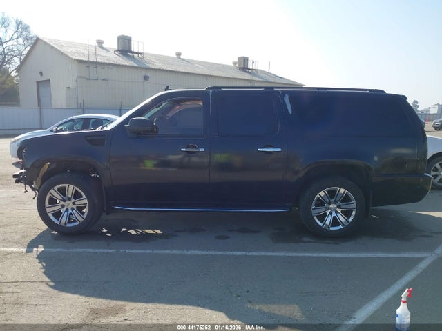 44175252 :رقم المزاد ، 1GNUCKE03AR231539 vin ، 2010 Chevrolet Suburban 1500 Ltz مزاد بيع