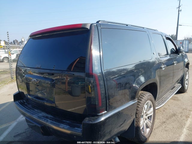 44175252 :رقم المزاد ، 1GNUCKE03AR231539 vin ، 2010 Chevrolet Suburban 1500 Ltz مزاد بيع