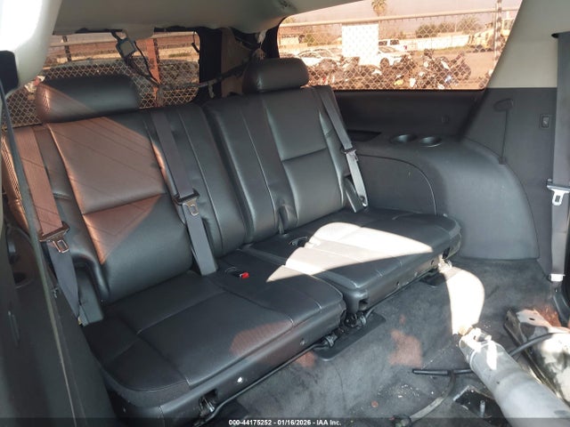 44175252 :رقم المزاد ، 1GNUCKE03AR231539 vin ، 2010 Chevrolet Suburban 1500 Ltz مزاد بيع