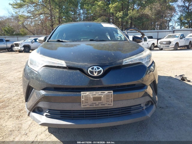 Toyota C-HR XLE 2018 NMTKHMBX8JR027558 Image 12
