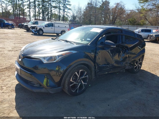 Toyota C-HR XLE 2018 NMTKHMBX8JR027558 Image 2