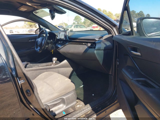 Toyota C-HR XLE 2018 NMTKHMBX8JR027558 Image 5