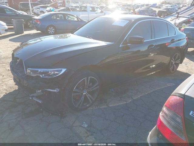 2021 BMW 330I 3MW5R7J0XM8B79658 Photo 1