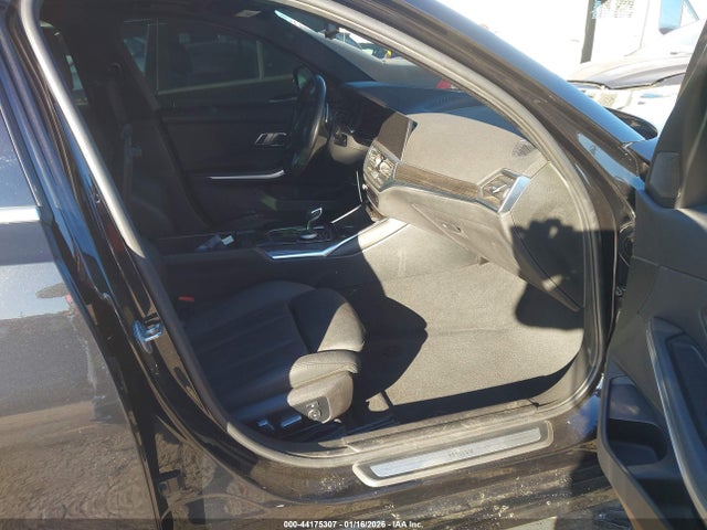 2021 BMW 330I 3MW5R7J0XM8B79658 Photo 4