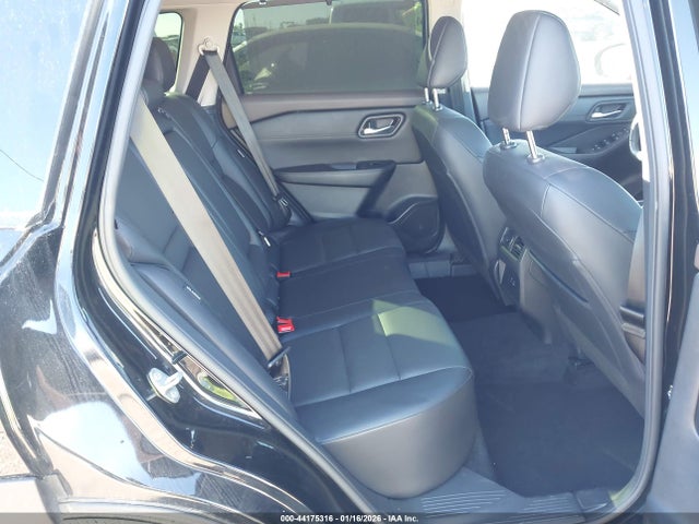 JN8BT3BA7PW419644 Nissan Rogue Sv Fwd
