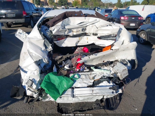Lexus ES 300H 2019 JTHB21B18K2019996 Image 16