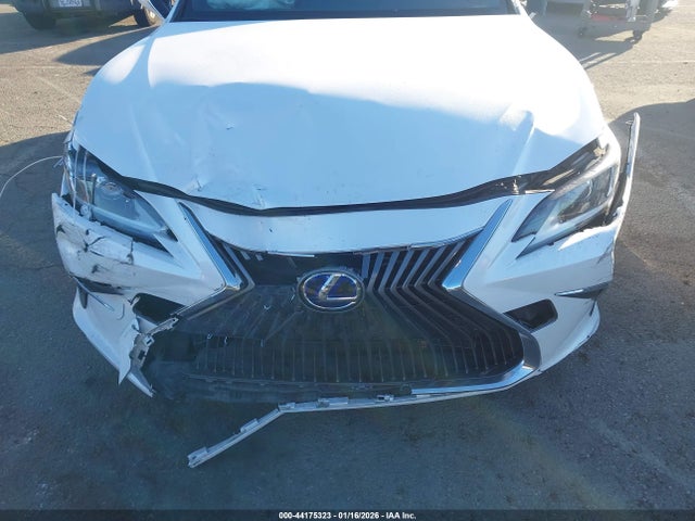 Lexus ES 300H 2019 JTHB21B18K2019996 Image 19