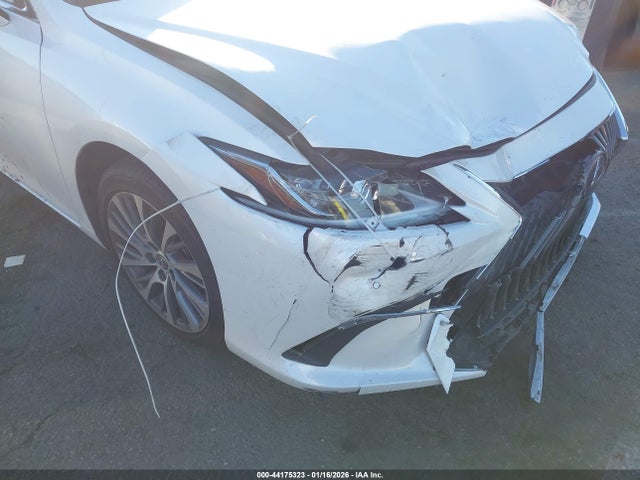Lexus ES 300H 2019 JTHB21B18K2019996 Image 20