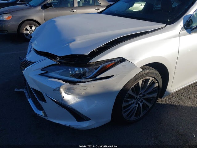 Lexus ES 300H 2019 JTHB21B18K2019996 Image 21