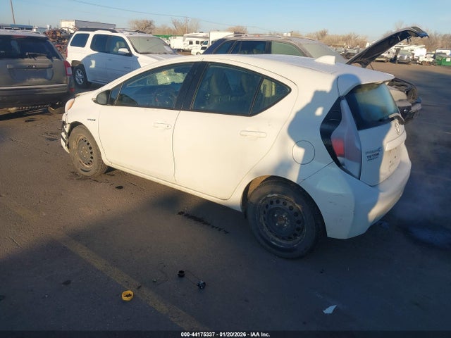 JTDKDTB31G1589800 Toyota Prius C Two