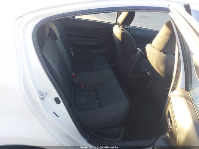 JTDKDTB31G1589800 Toyota Prius C Two