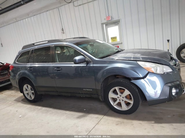Subaru Outback 2.5i Premium 2014 4S4BRCCC7E3324845 Image 13