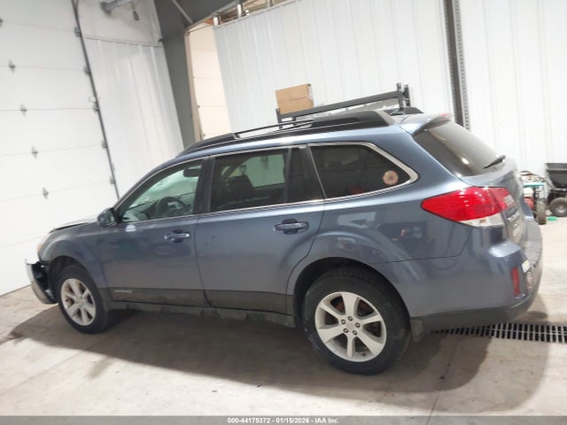 Subaru Outback 2.5i Premium 2014 4S4BRCCC7E3324845 Image 14
