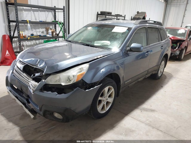 Subaru Outback 2.5i Premium 2014 4S4BRCCC7E3324845 Image 2