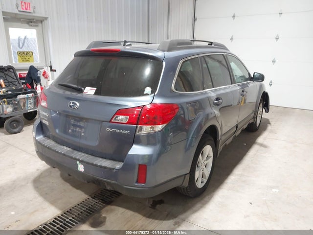 Subaru Outback 2.5i Premium 2014 4S4BRCCC7E3324845 Image 4