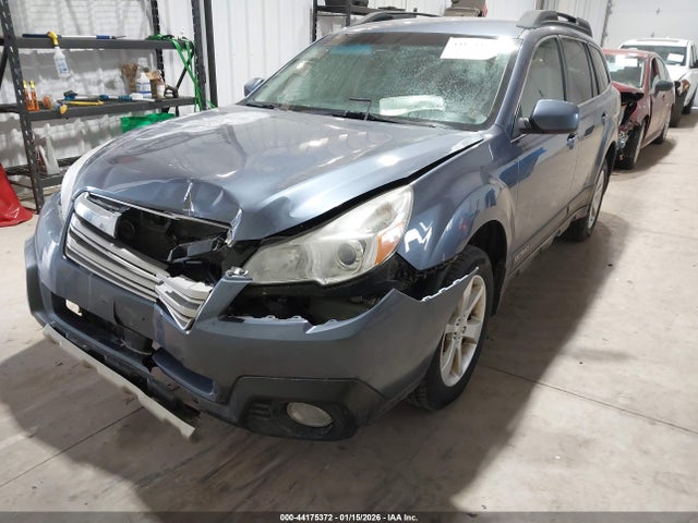 Subaru Outback 2.5i Premium 2014 4S4BRCCC7E3324845 Image 6